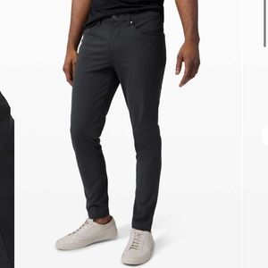 Lululemon ABC Pant Mens 32 Obsidian Dark Gray Warpstreme 5 Pocket Jeans Short